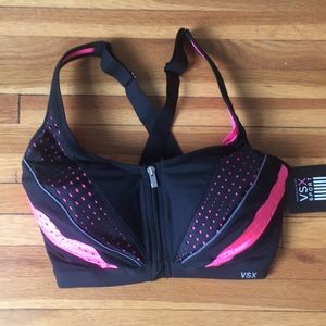 Victoria’s Secret | Front-Close Sports Bra